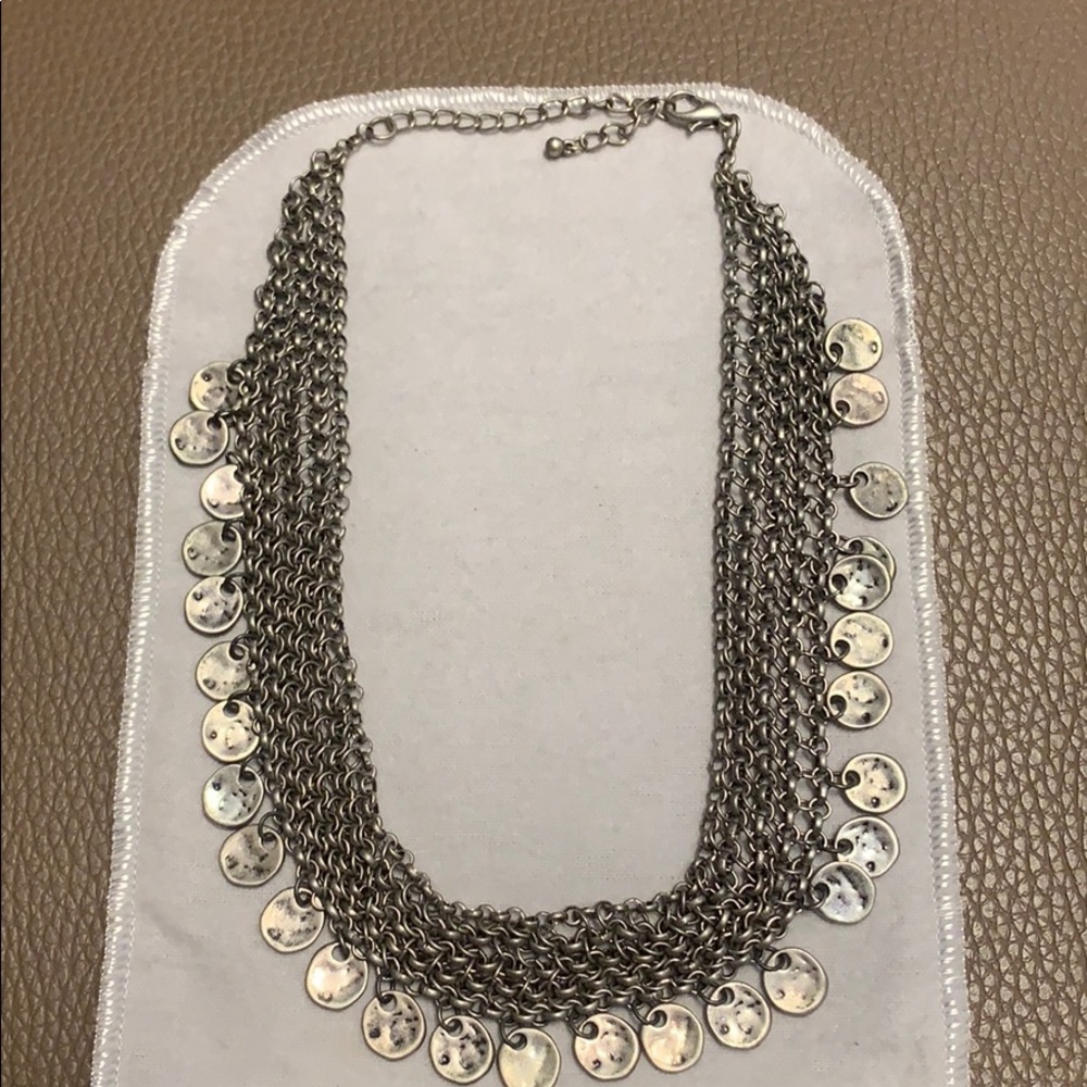 Silver tone mesh and disk necklace